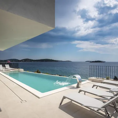 Animare Villa *