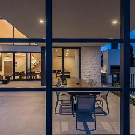 Animare Villa Rogoznica (Sibenik-Knin)