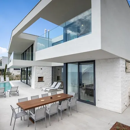 Animare * 罗戈兹尼察