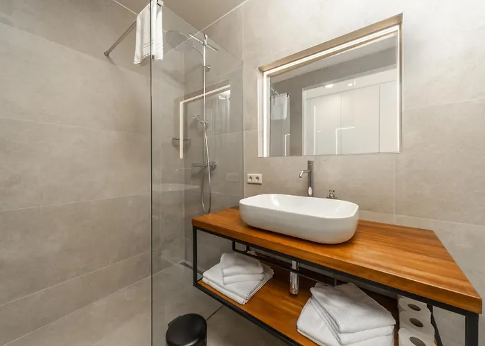 Animare Villa Rogoznica (Sibenik-Knin)